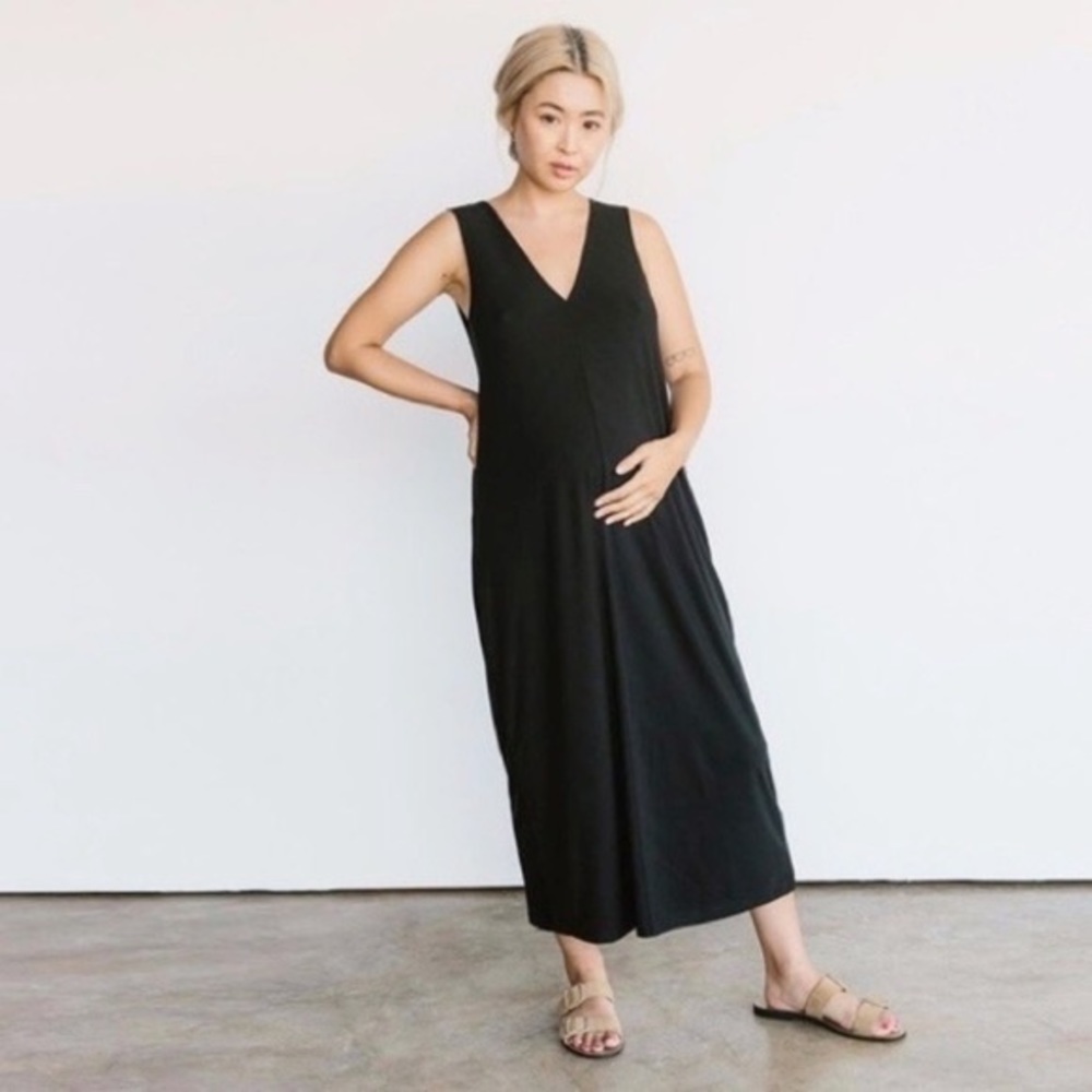 STORQ BLACK VNECK TANK MIDI MATERNITY DRESS